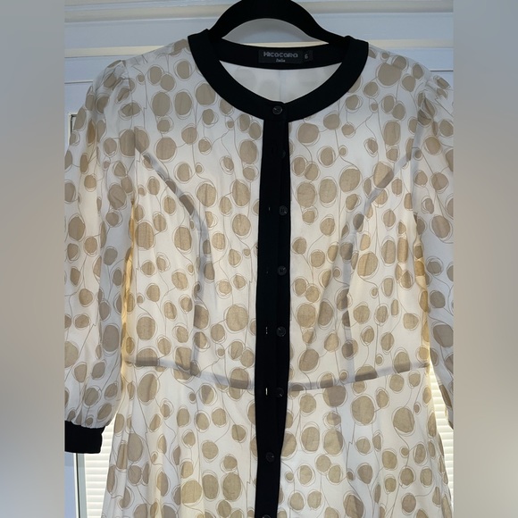 Stunning Micacara dress size 6 beige and white with black trimming - Picture 2 of 5